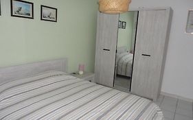 Appartement Nabij Station Op Begane Grond In Residentie Jane - Niet Goed Geld Terug Garantie - 10 Minuten Tot Centrum Brugge